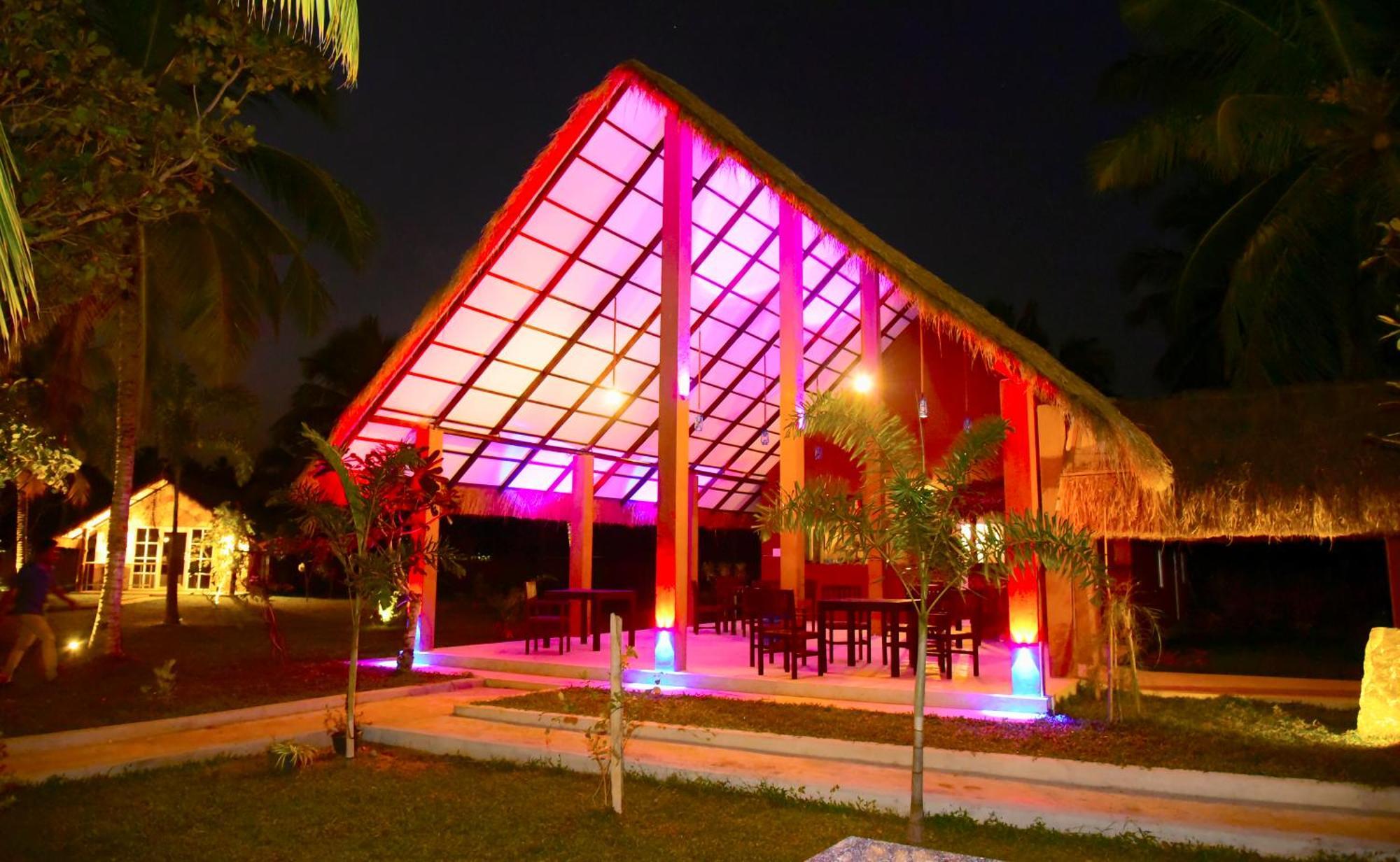 Coco Village Hotel צ'ילאו מראה חיצוני תמונה